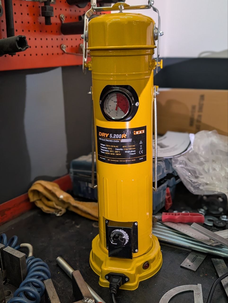 Horno secador de electrodos básicos para soldadura 7018