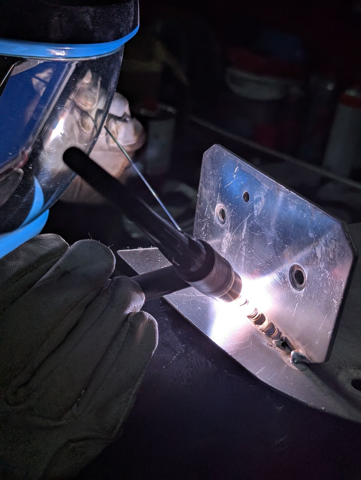 Soldadura TIG en chapa de aluminio con perforaciones