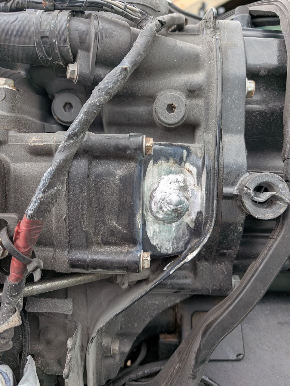 Acabado final de reparación en motor de aluminio