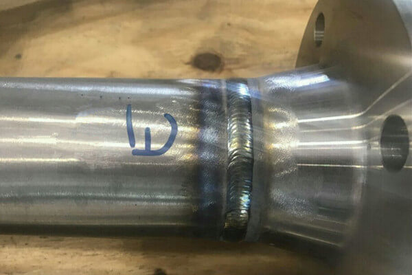 Piezas metálicas (acero al carbono, acero inoxidable y aluminio)