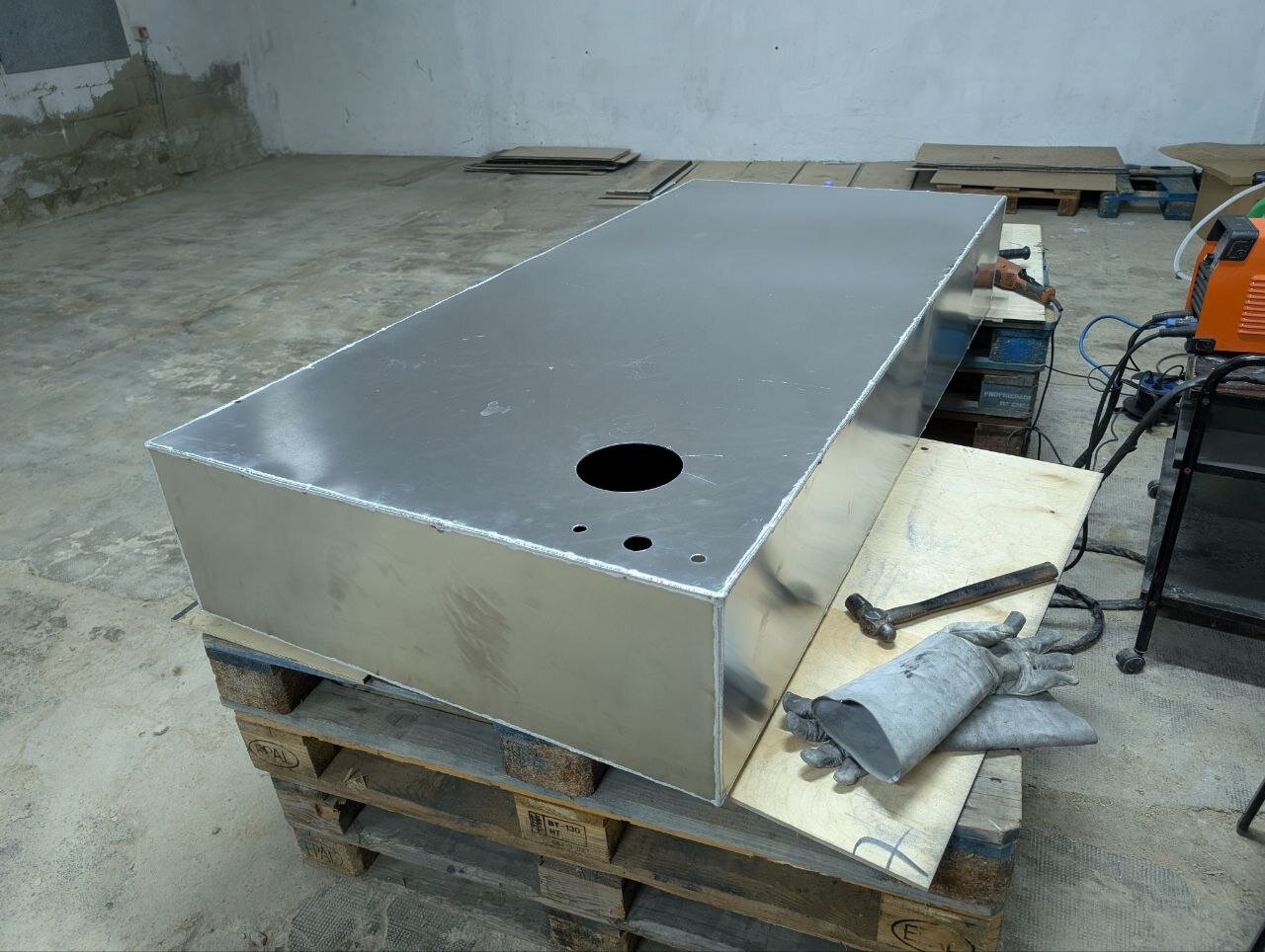 Depósito de aluminio 5754 terminado