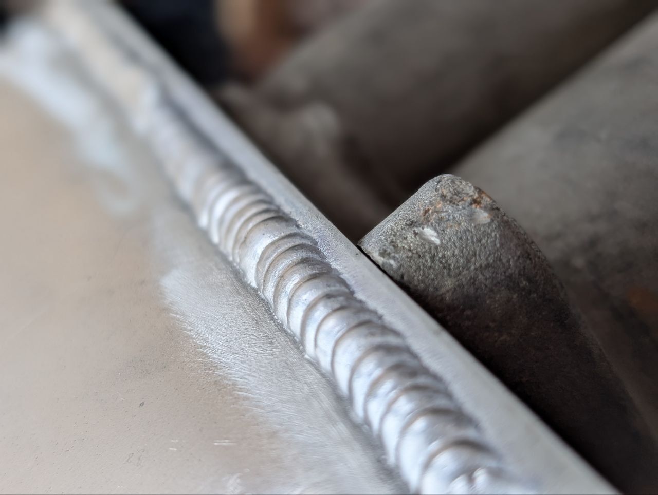 Detalle de cordón de soldadura en colector de aluminio